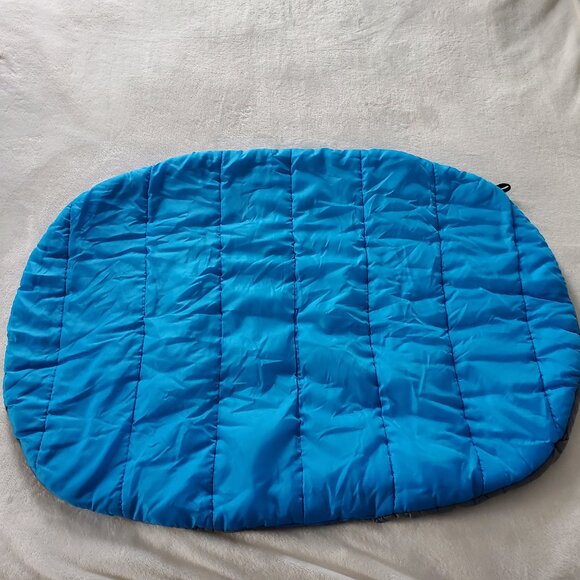 CHUCKIT! Travel Pet Bed - Comfort on the Go and easy to store - Blue/Gray *EUC* - Picture 2 of 7